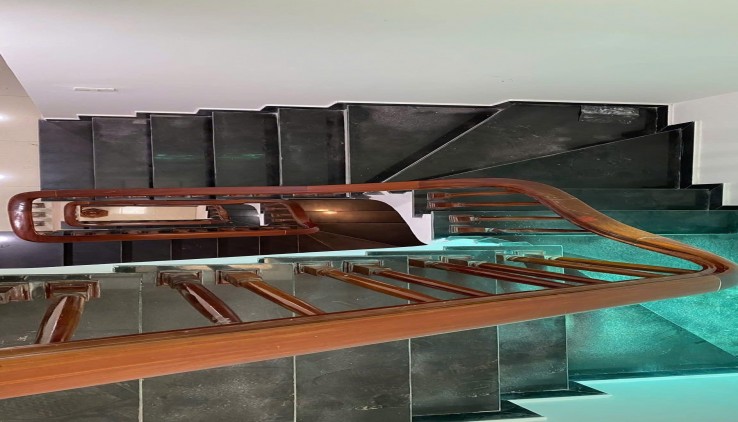 Cho thuê nhà ngõ ô tô KD, CẢ PHÊ, SPA, Ở Phố Phạm Ngọc Thạch, 52m2, 4 tầng, 4 ngủ, 21 Triệu
